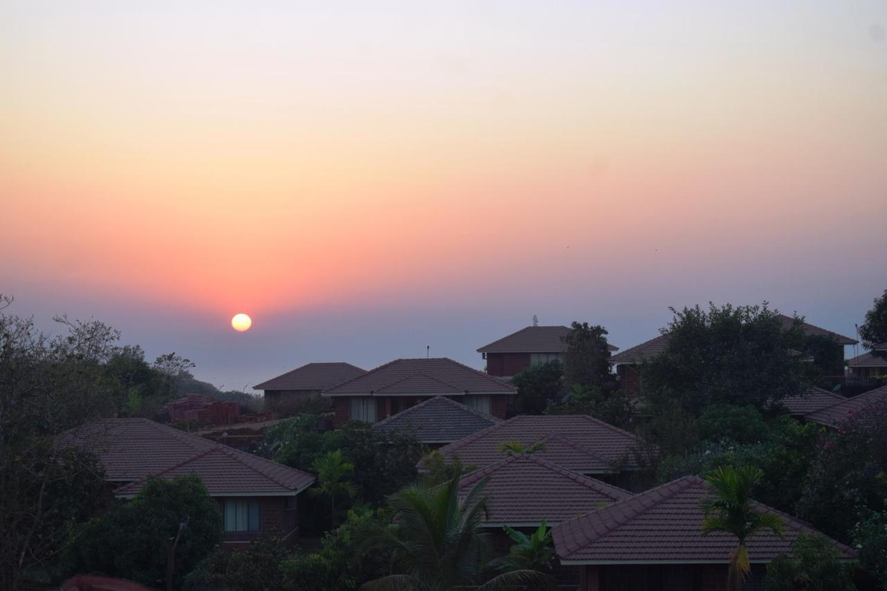 Regenta Resort Mango Village Guhagar Kudān Extérieur photo