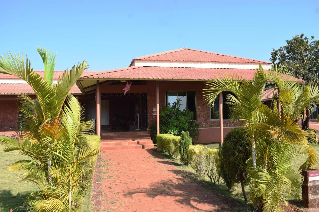 Regenta Resort Mango Village Guhagar Kudān Extérieur photo