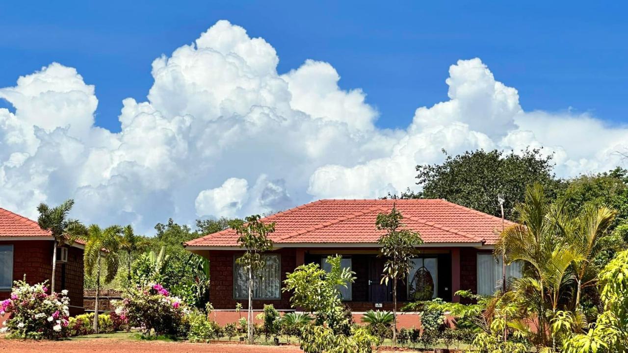 Regenta Resort Mango Village Guhagar Kudān Extérieur photo