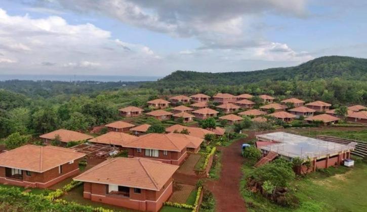 Regenta Resort Mango Village Guhagar Kudān Extérieur photo
