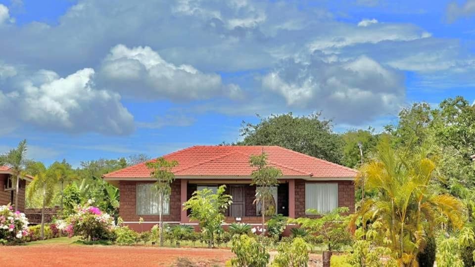 Regenta Resort Mango Village Guhagar Kudān Extérieur photo
